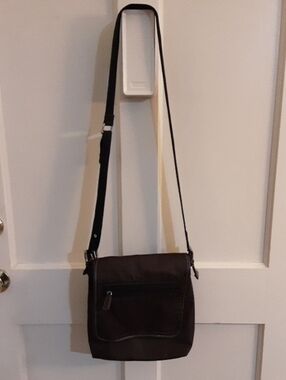 Tommy Hilfiger Crossbody Messenger Bag